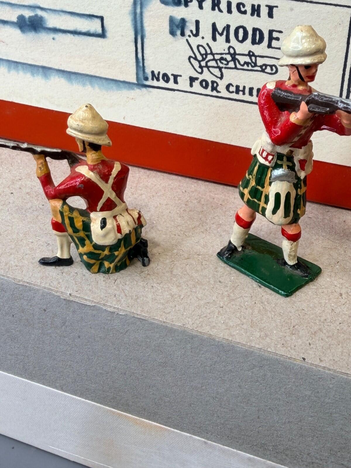 M.J. Mode Soldiers Scottish Highland Regiment Lead Figures Boxed Set 8