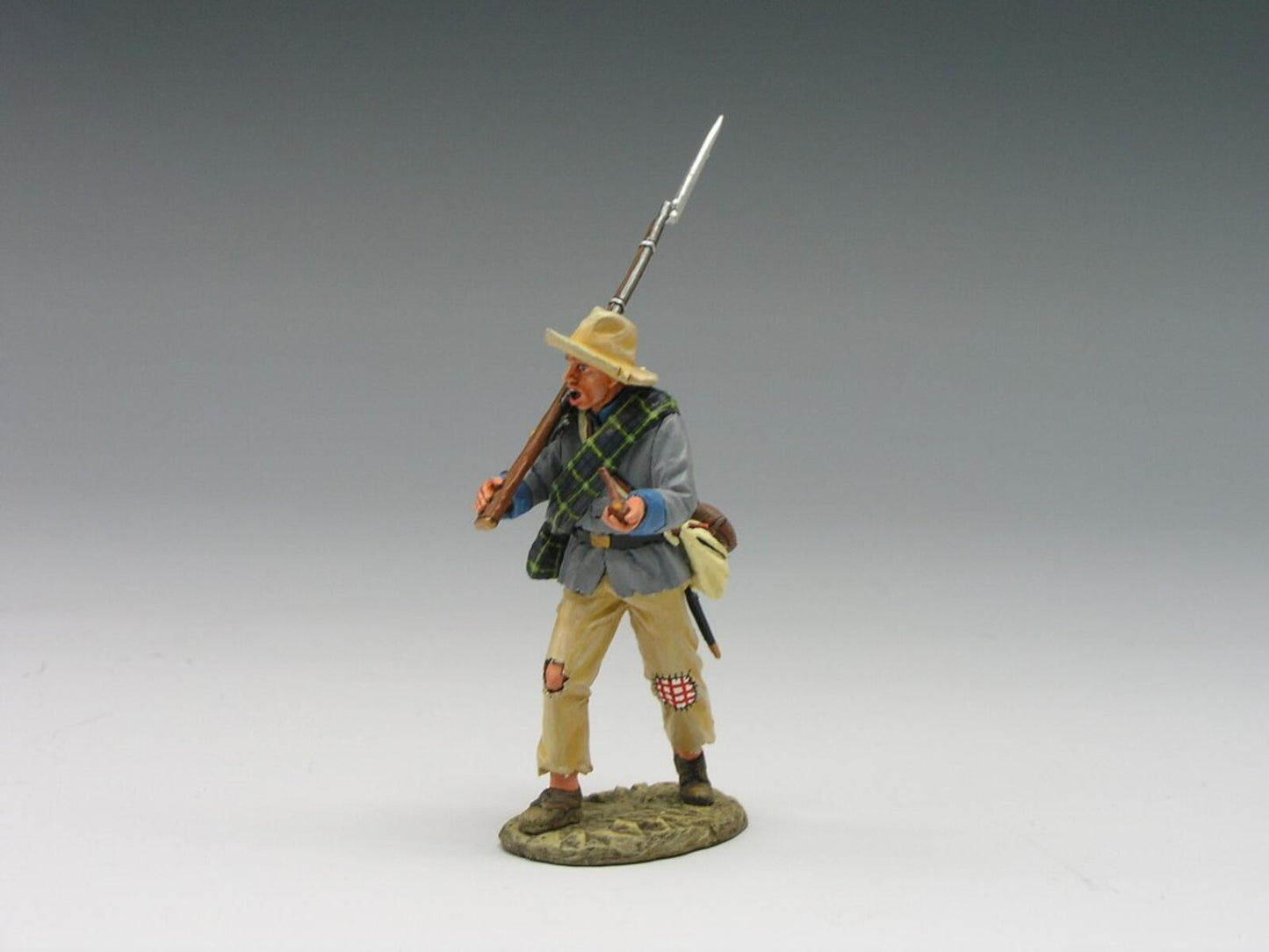 ACW #CW17 REBEL MARCHING WITH PIPE IN HIS HAND NEW King and country