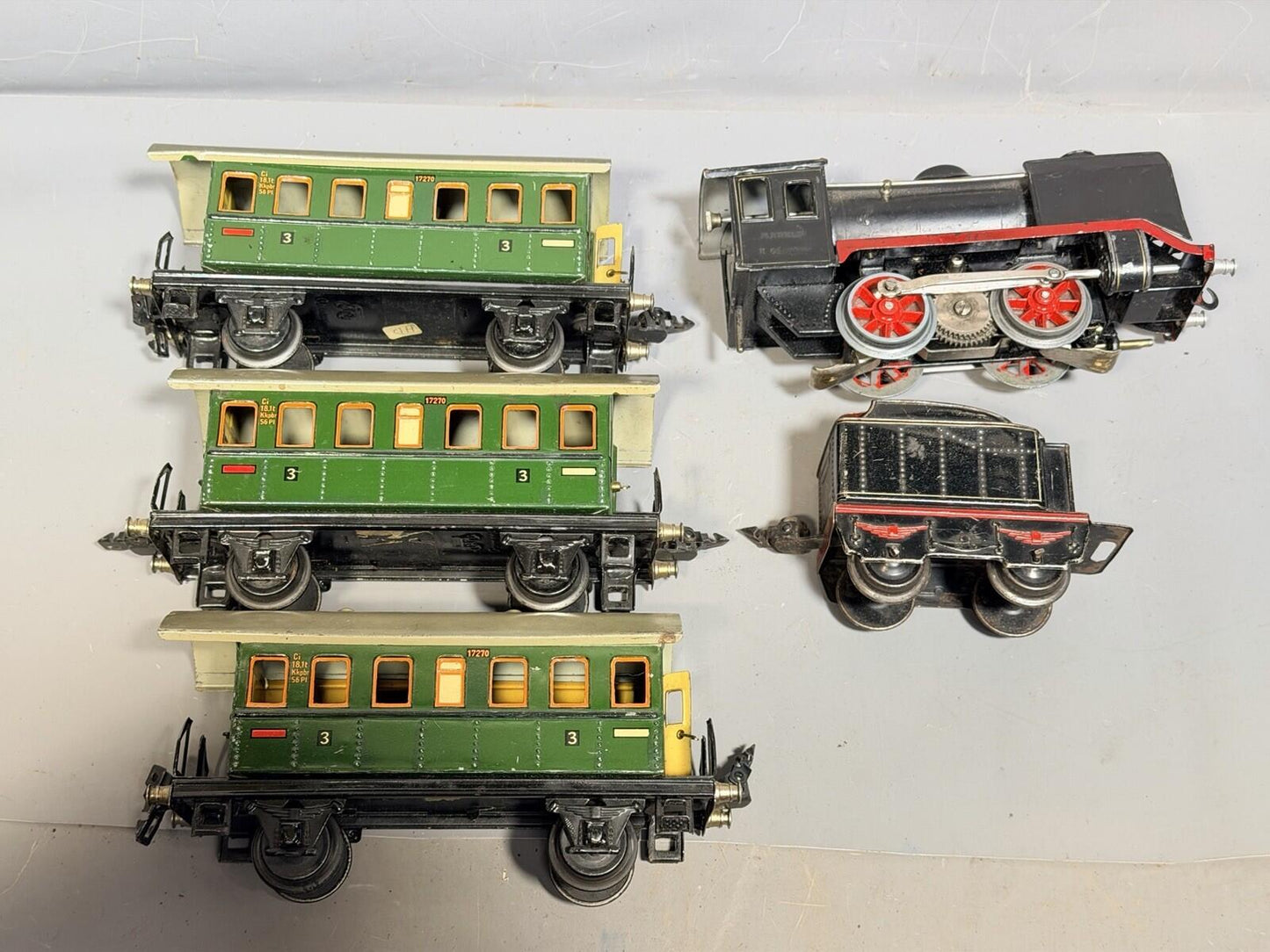 Marklin O Gauge 889 0-4-0 ELECTRIC LOCOMOTIVE & TENDER & Carriages WORKING
