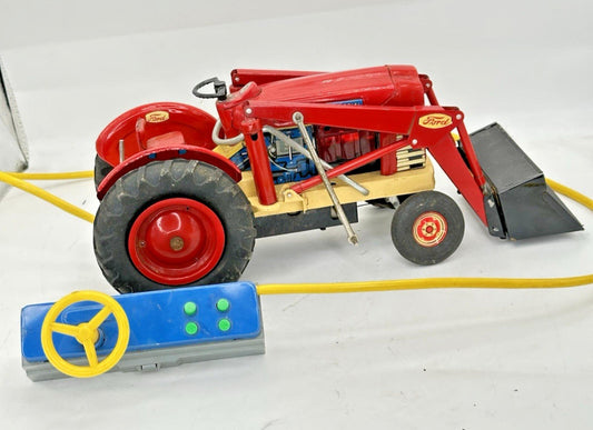 Ford 4000 Tin Plate Tractor Batter Operation & Front Loader 1960’s 1/16 approx