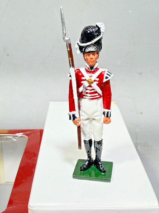 W.Britains #44026 REDCOATS GUARDSMAN2ND FOOT COLDSTREAM  NOS 54 mm