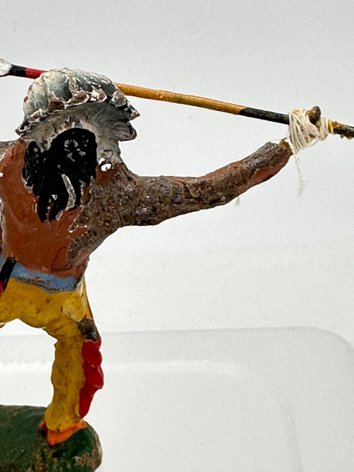 Elastolin Hausser  composite Indian with spear & shield 6822 7CM SCALE