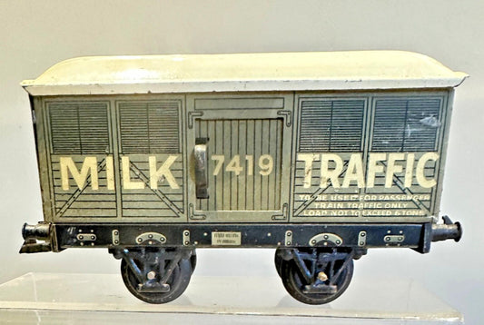 BING O gauge MILK TRAFFIC VAN #7419 65 SERIES sliding doors very good scarce