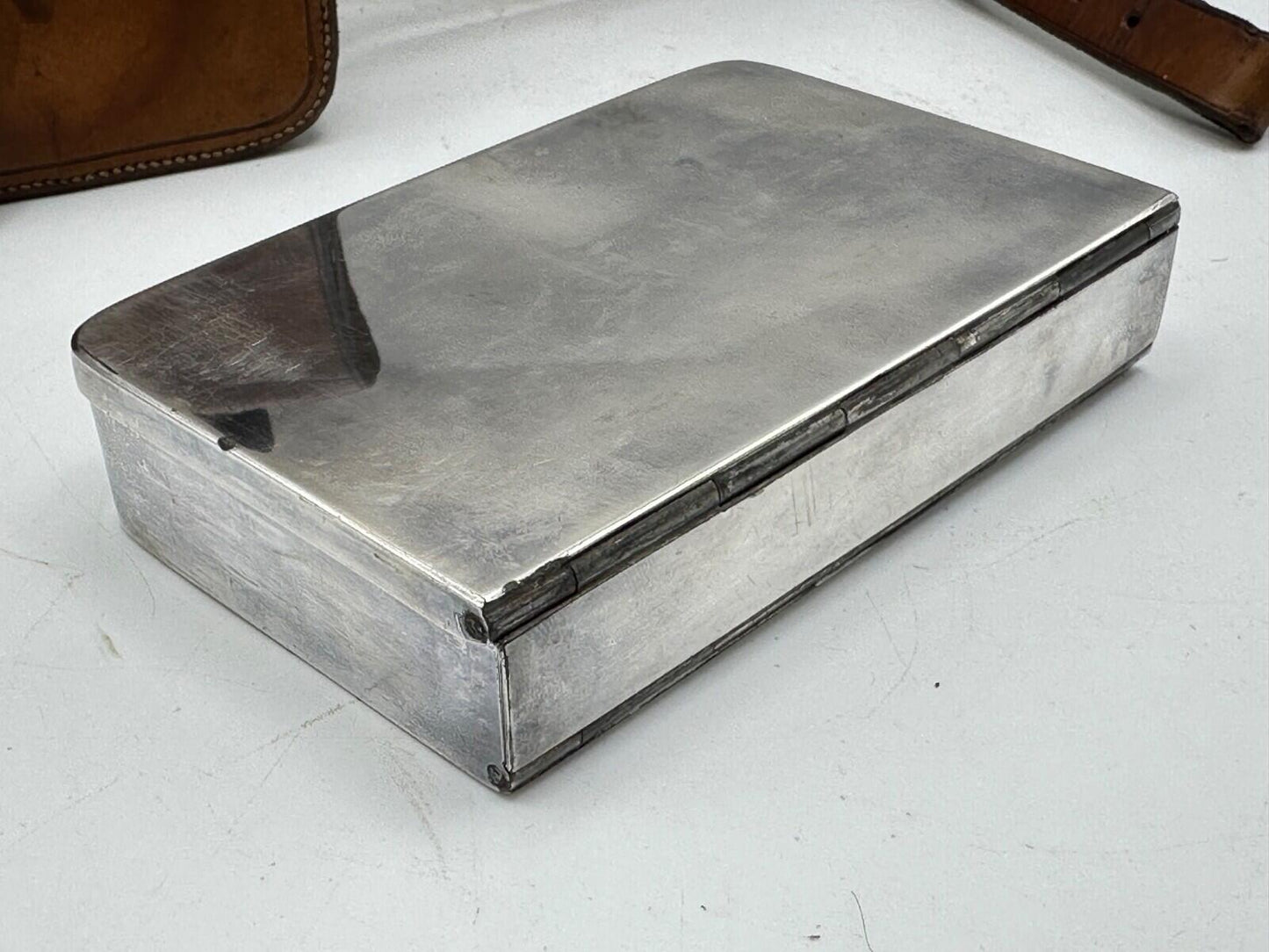 james Dixon Leather-Cased Saddle Fitting Sandwich Tin — Hunting Collectable