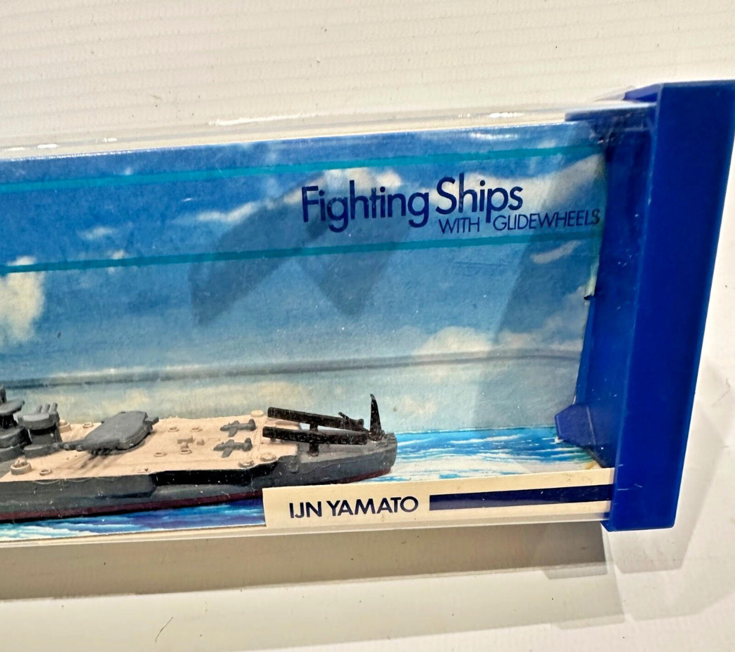 Minic ships by Hornby waterline model IJIN YAMATO M744 NEW OLD STOCK