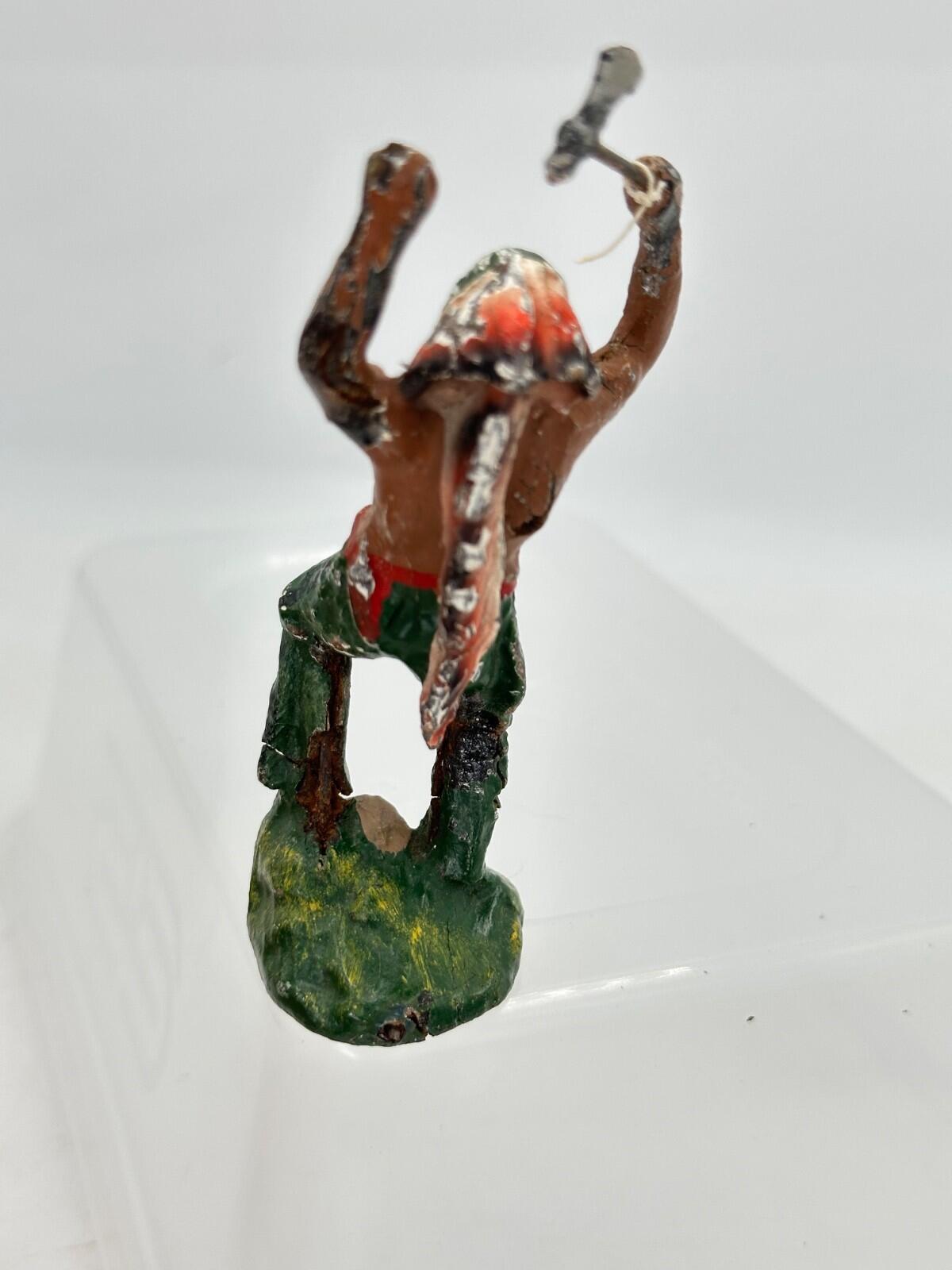 Elastolin Hausser German composite Indian dancing & tomahawk 6816 7CM SCALE