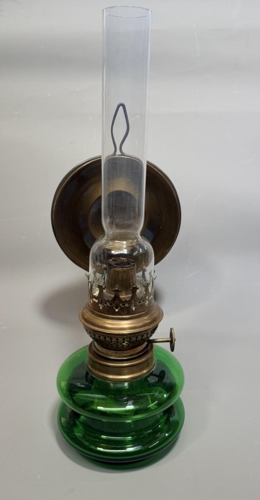 Antique Green Glass Oil Lamp P&A F&M Rundbrenner Burner Victorian Finger Lamp