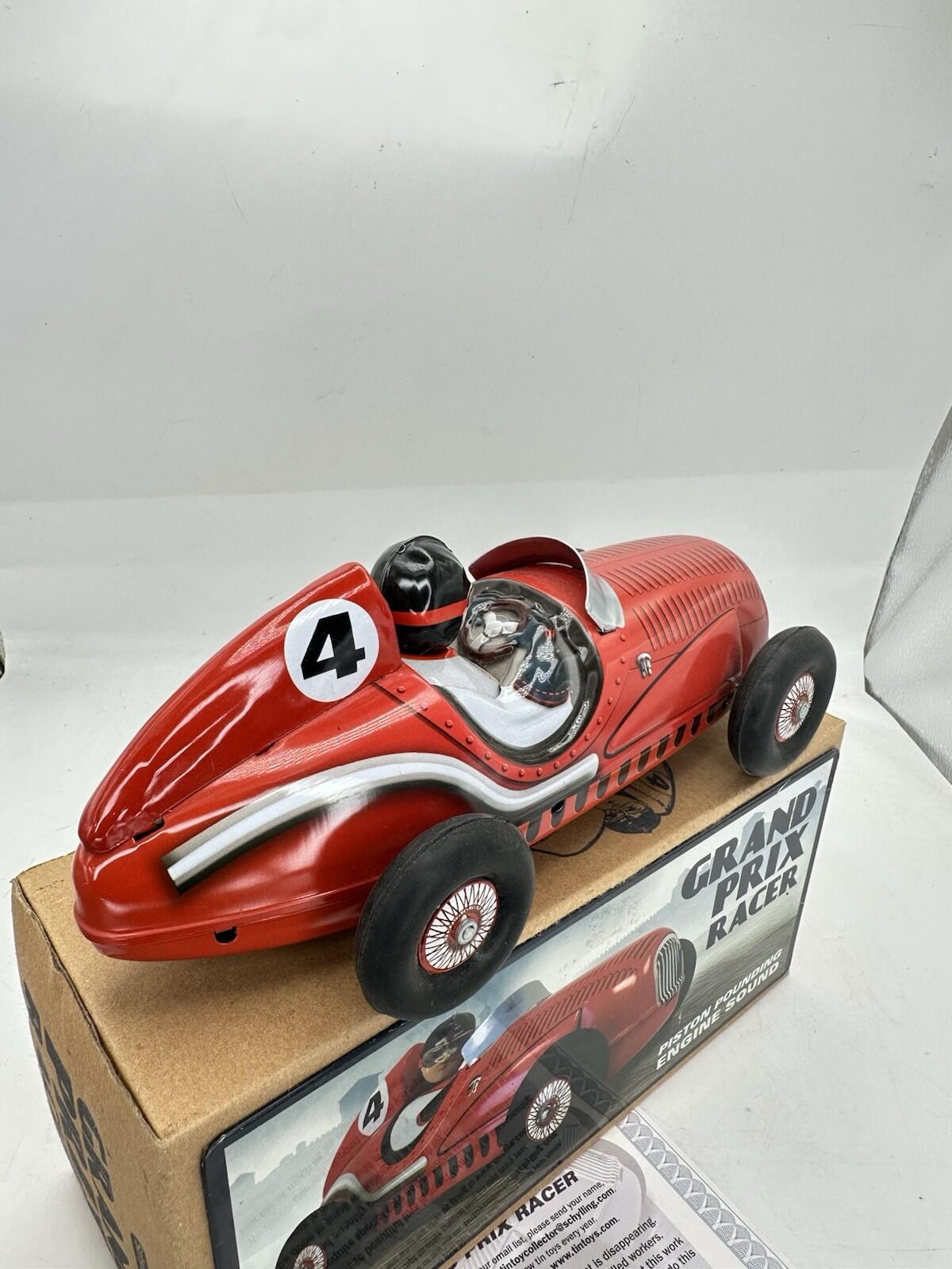 SCHYLLING Plate Grand Prix Race Car With Piston Sound Friction Power