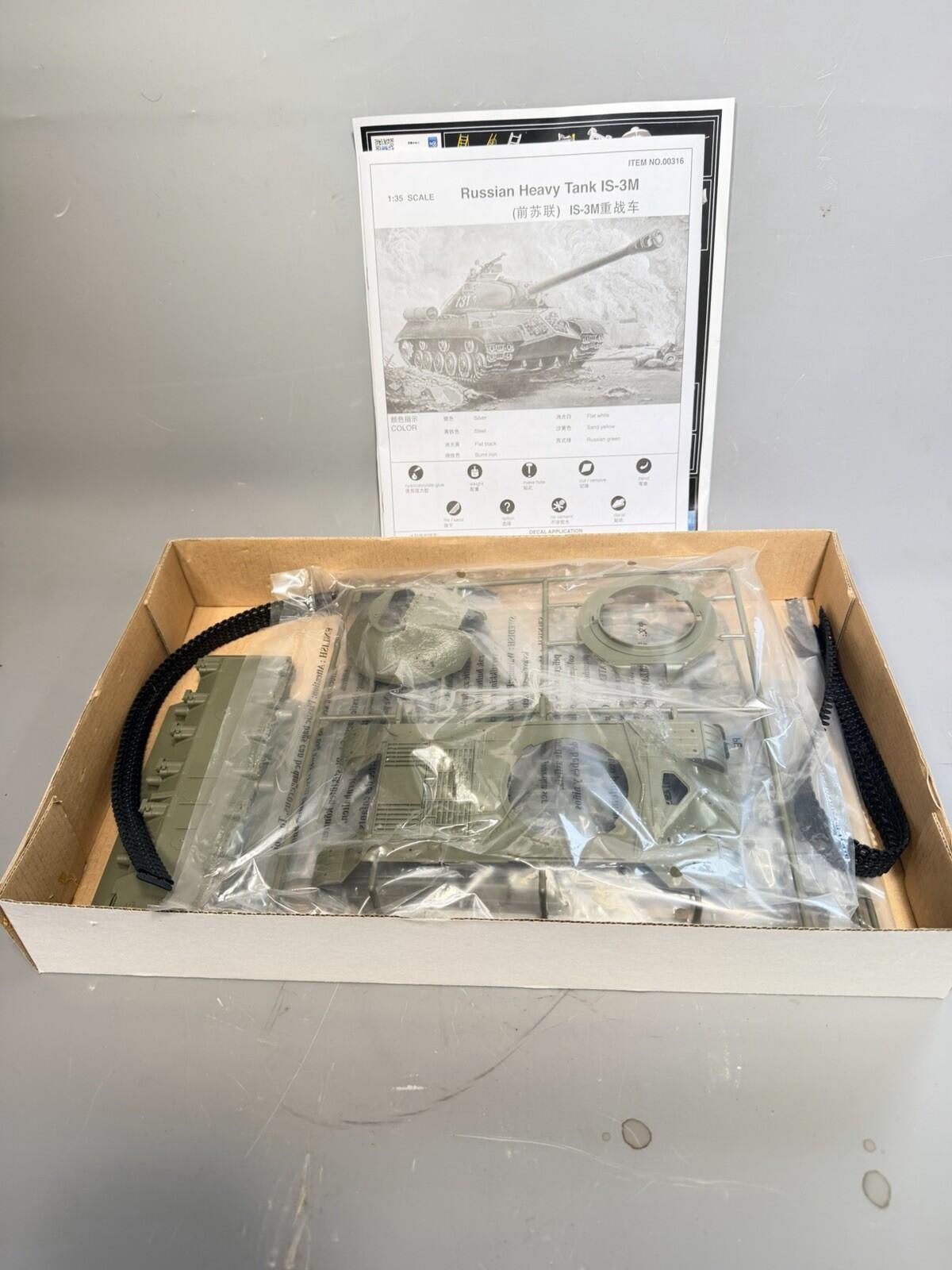 Trumpeter 1/35 Soviet IS-3M Heavy Tank # 016 Plastic Model Kit New