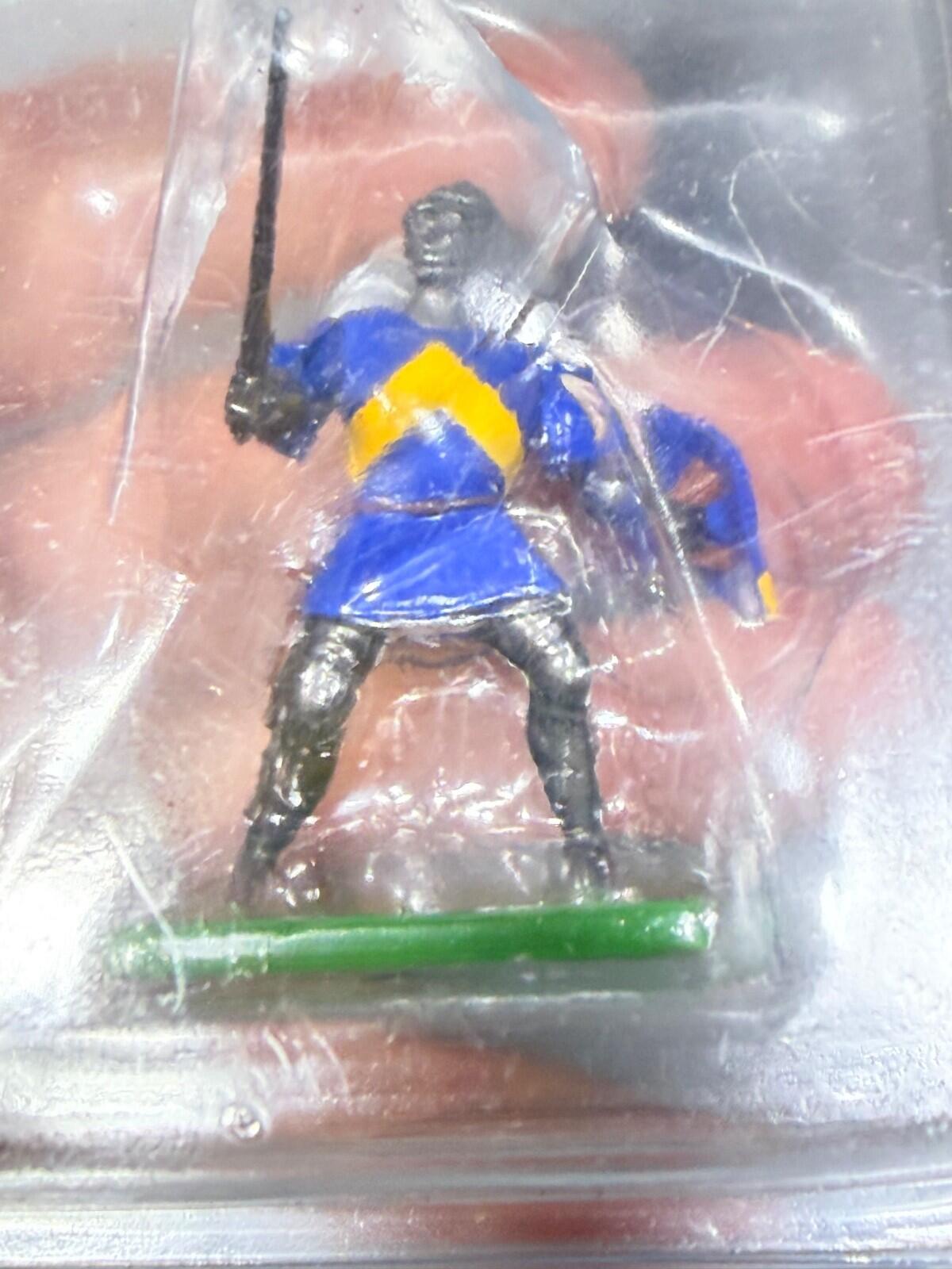 Britains toy soldiers KNIGHTS #48705 SIR JOHN D'ABERNOUN ON FOOT 1/32 NOS