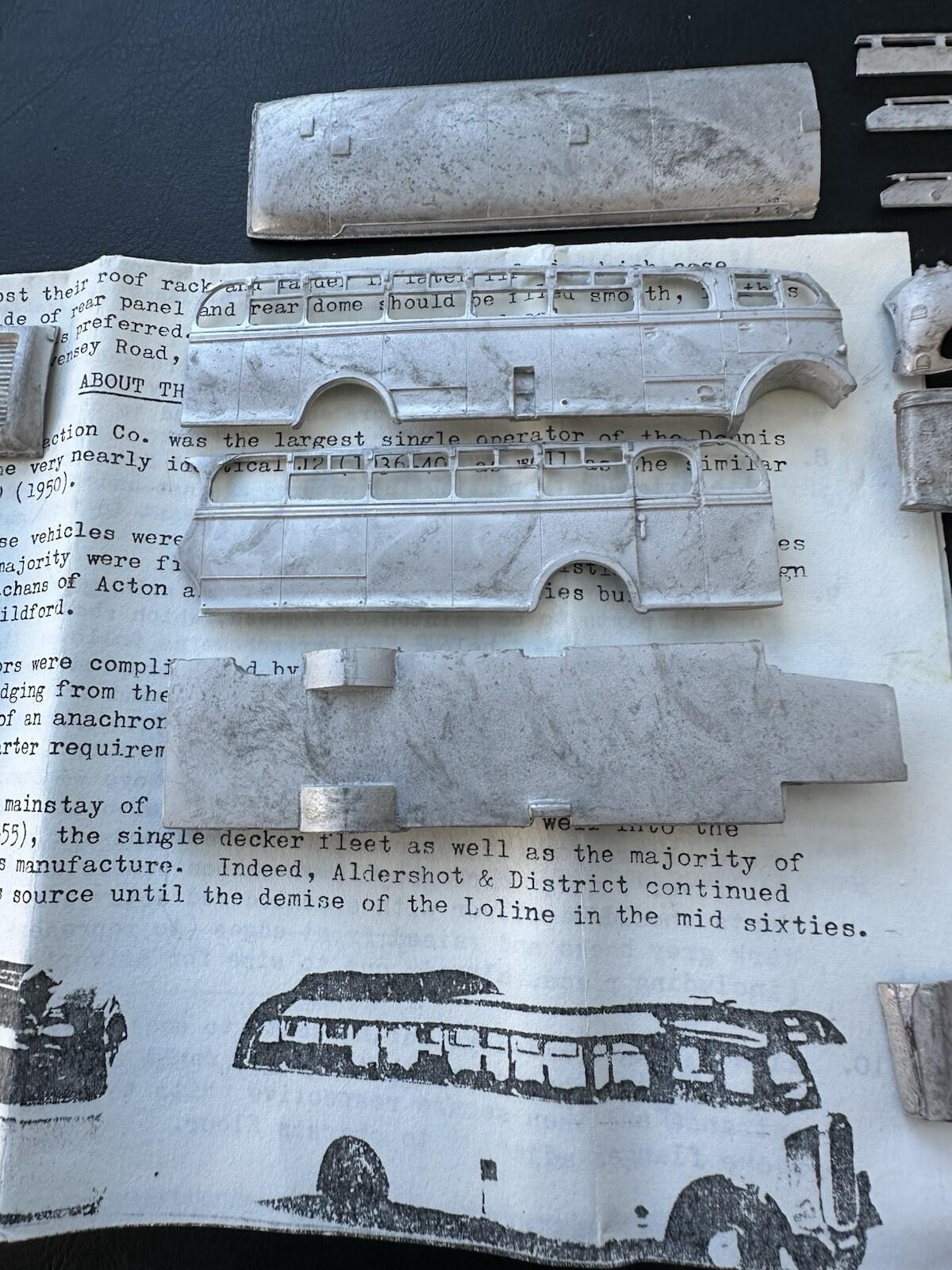 BUS  Model  new old stock resin  1/76 Aldershot & Dis Dennis Lancet J3