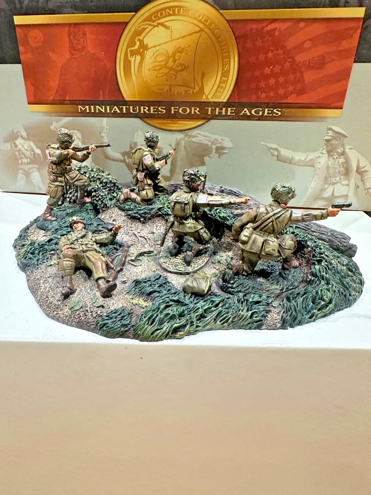 WW2-HEDGEROW FIGHTING PART 1- 5 FIGS & BASE WW2-080 NOS CONTE COLLECTABLES