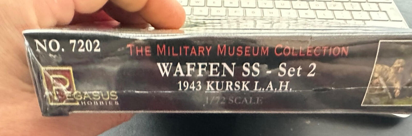 WW2 GERMAN WAFFEN SS 1943 KURSK  1/76 TOY SOLDIERS NEW SEALED pegasus hobbies