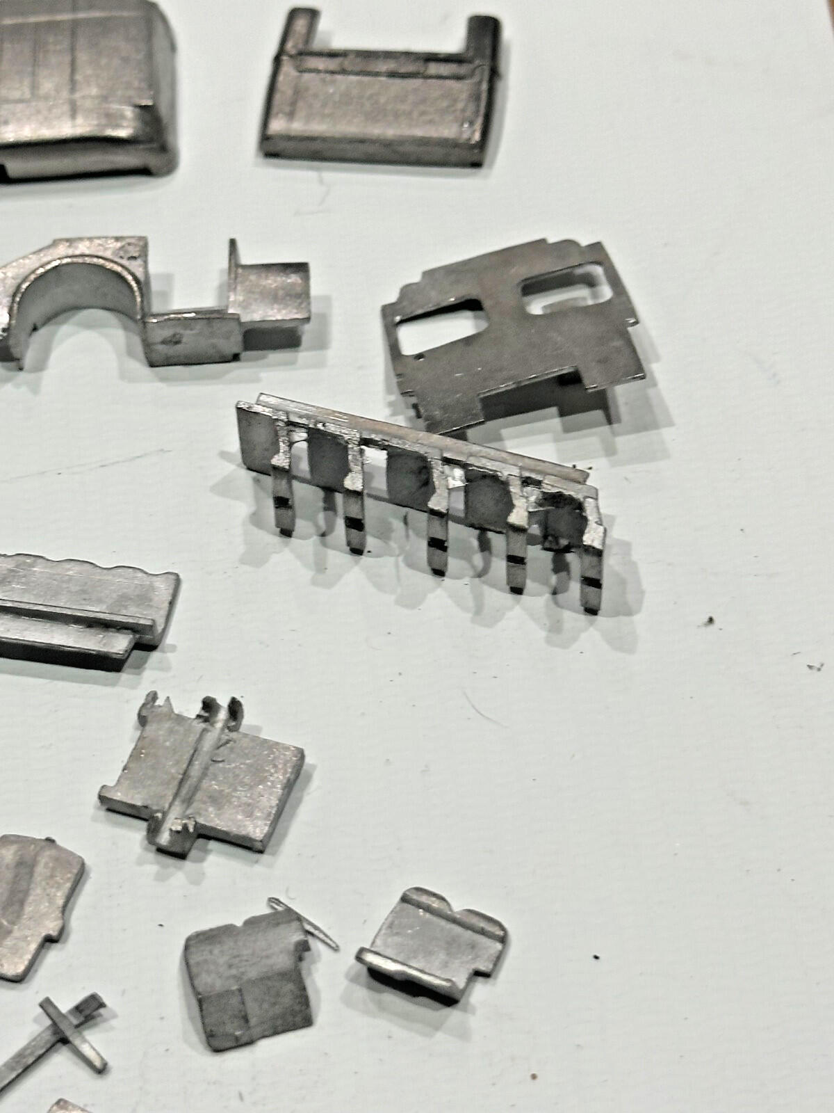 1/76 bus kit EXPRESS Bristol L post war ECW BY BRACKENBOROUGH EAMES WHITE METAL