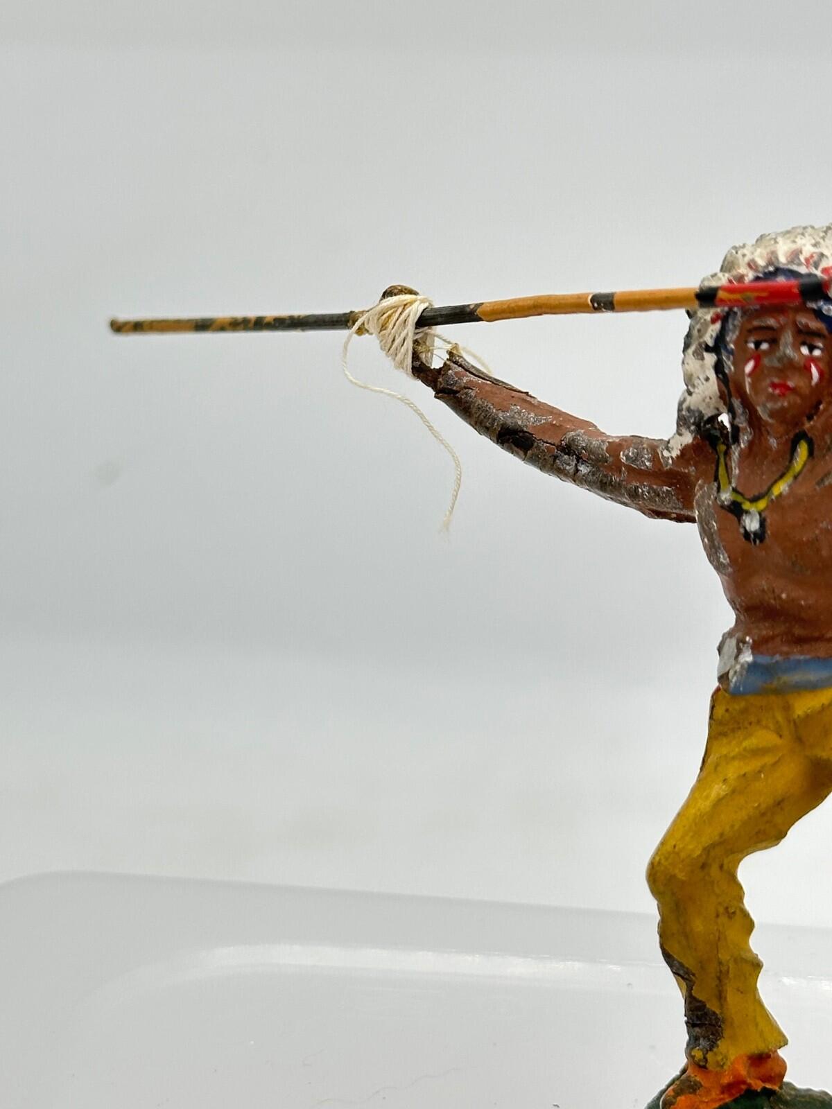 Elastolin Hausser  composite Indian with spear & shield 6822 7CM SCALE