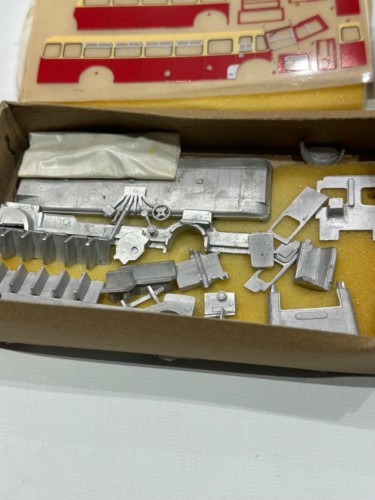1/76 bus kit Bristol L post war ECW BY BRACKENBOROUGH EAMES WHITE METAL