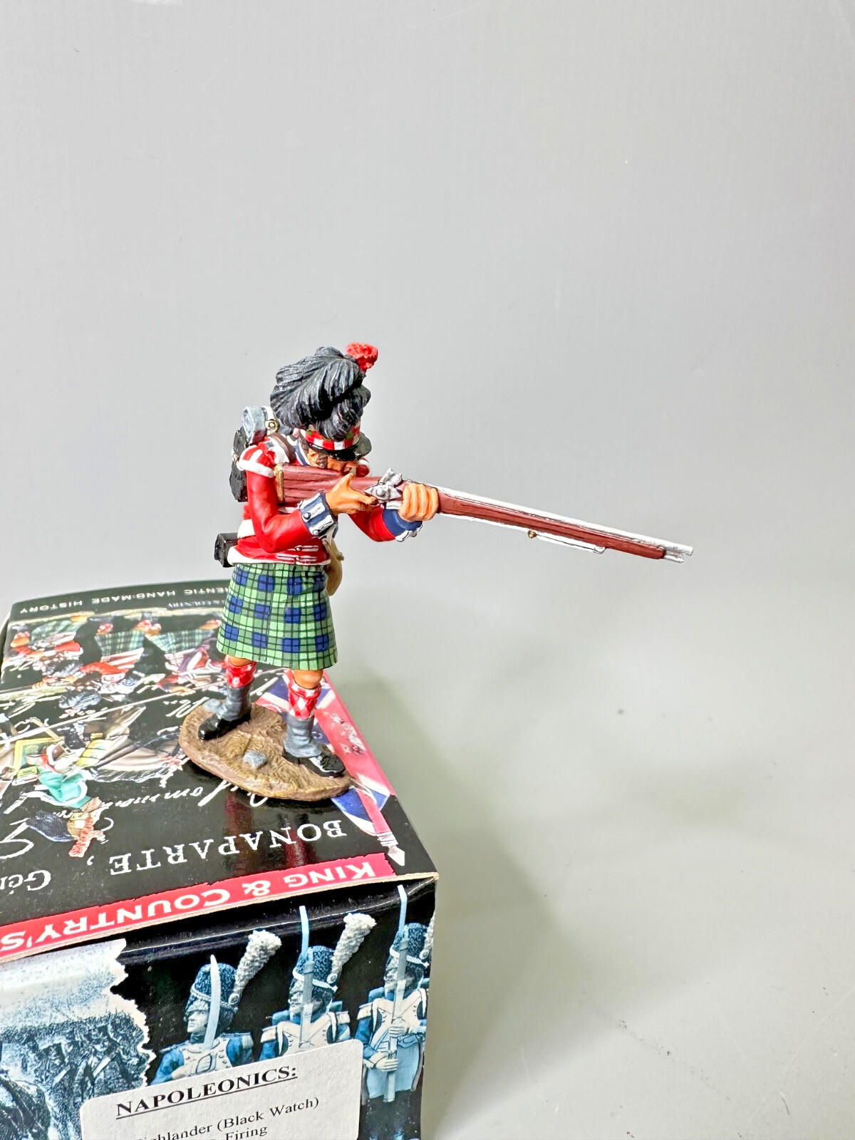 NAPOLEONIC na48 GORDON HIGHLANDERS black watch standing firing KING & COUNTRY