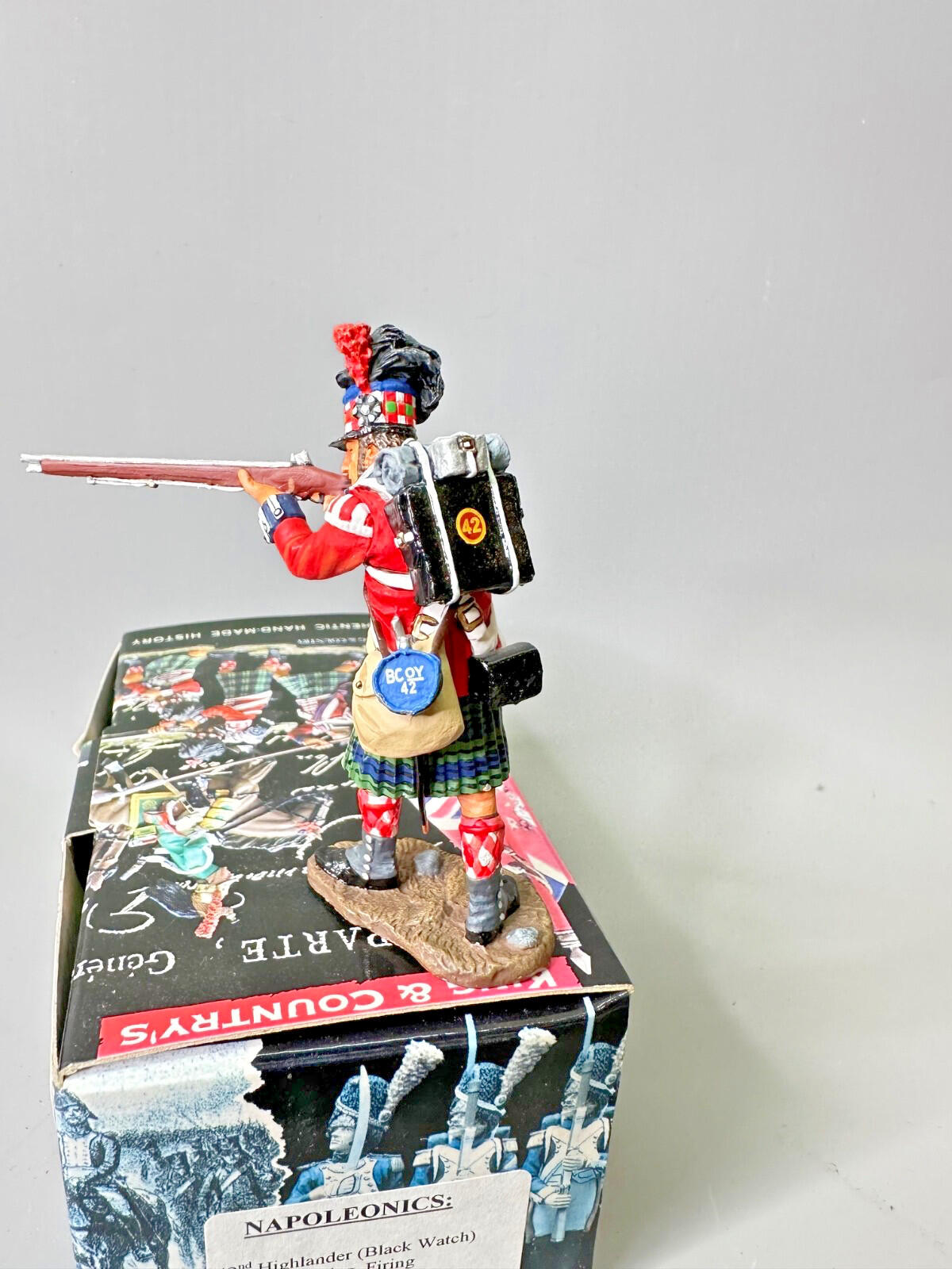 NAPOLEONIC na48 GORDON HIGHLANDERS black watch standing firing KING & COUNTRY