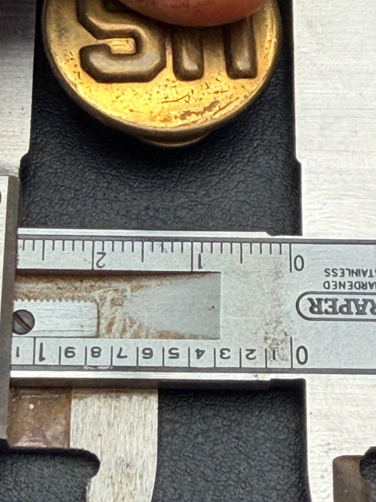 WW1 WW2 US Army Collar Disc PIN Back Brass Military Insignia Original