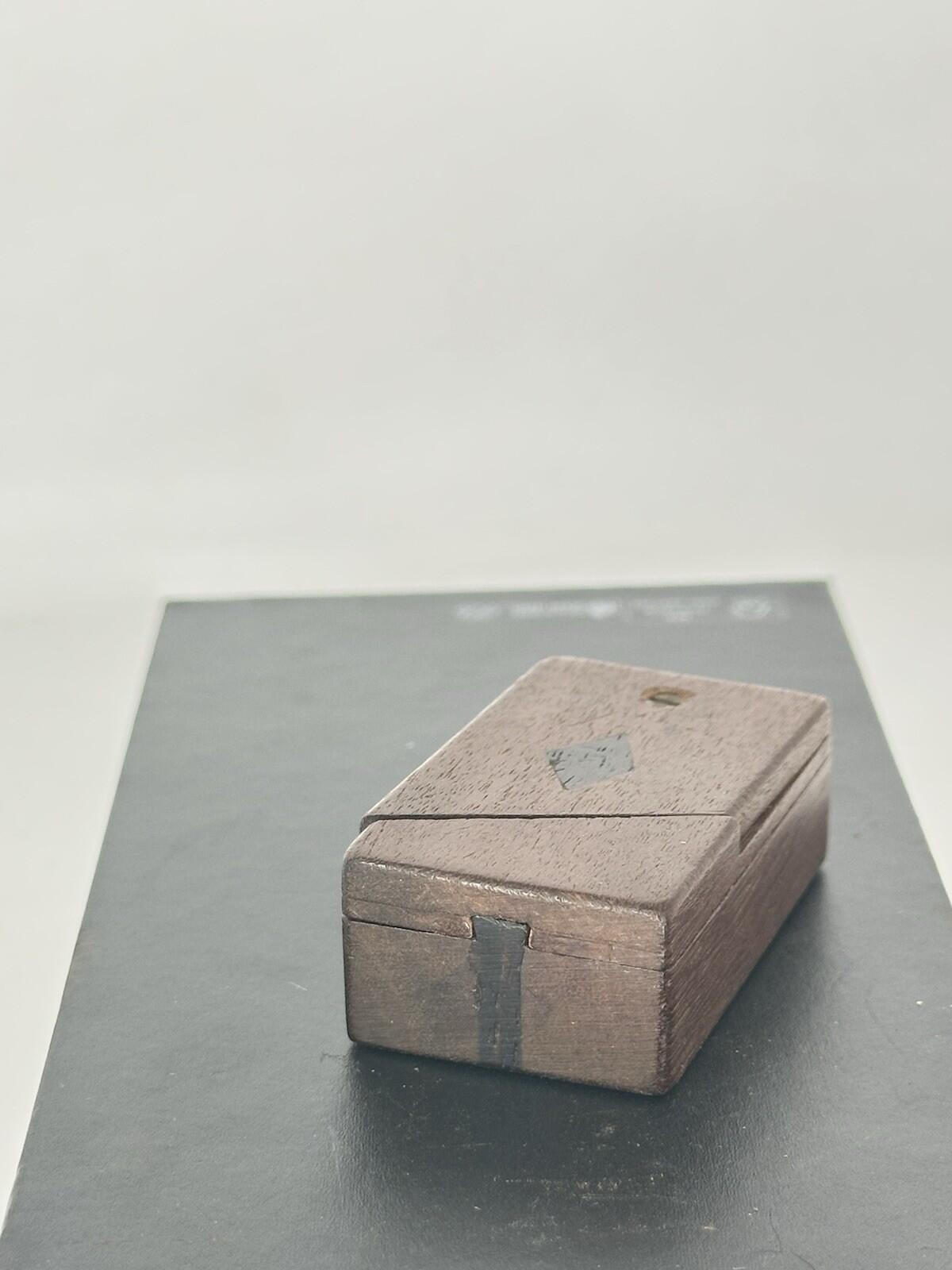 SNUFF BOX SHAPED  Magic Secret TRICK LID ANTIQUE  18th C