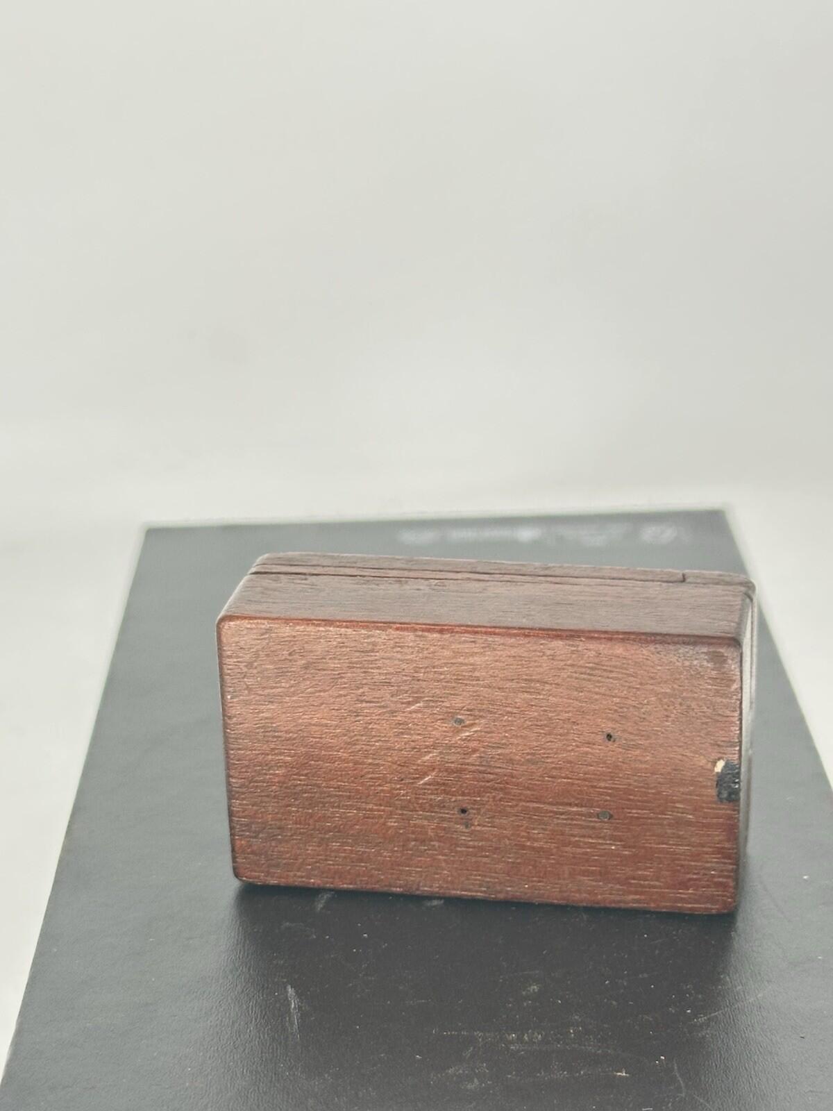 SNUFF BOX SHAPED  Magic Secret TRICK LID ANTIQUE  18th C