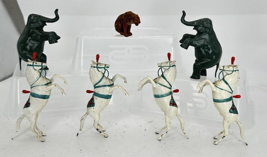 Britains  MAMMOTH CIRCUS SET 7 Pieces Superb Look Rare Items W Britains
