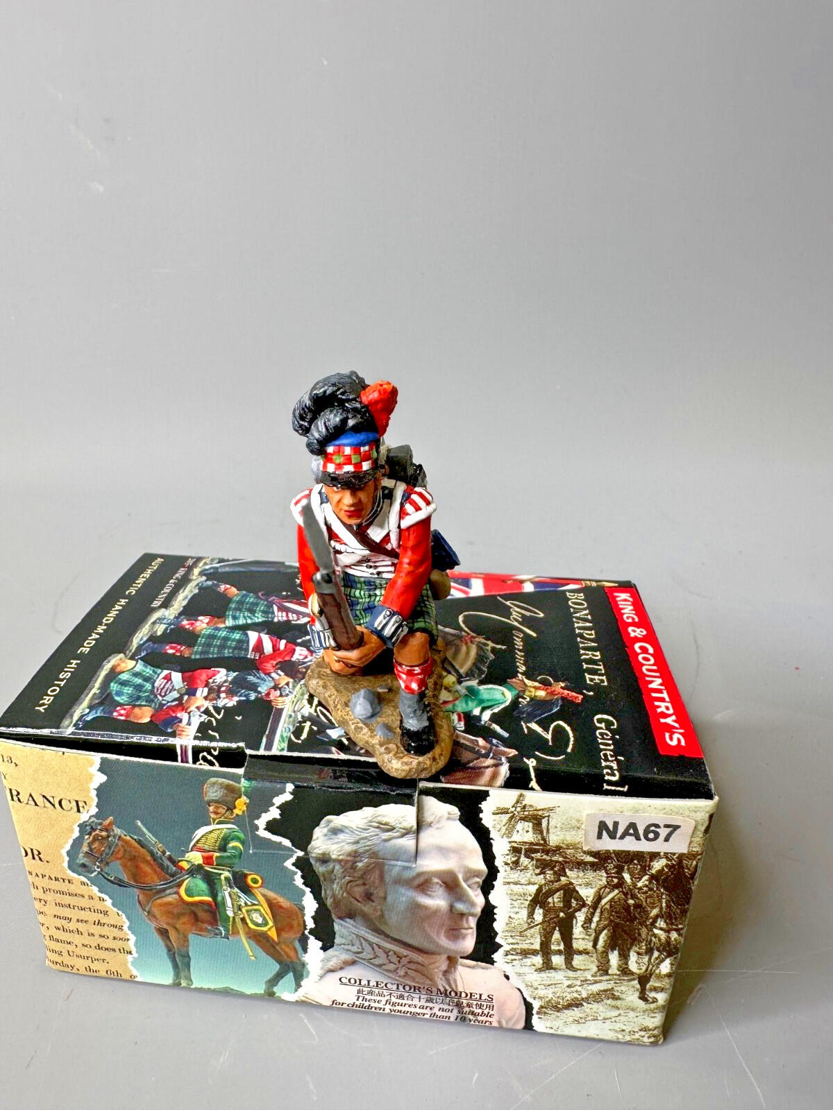 NAPOLEONIC na67 42ND BLACK WATCH HIGHLANDER kneeling to repel KING & COUNTRY