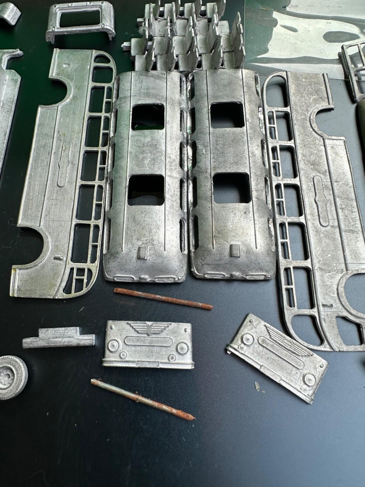 Westward Bristol ECW LS Touring Coach 4mm OO White Metal Kit complete old stock