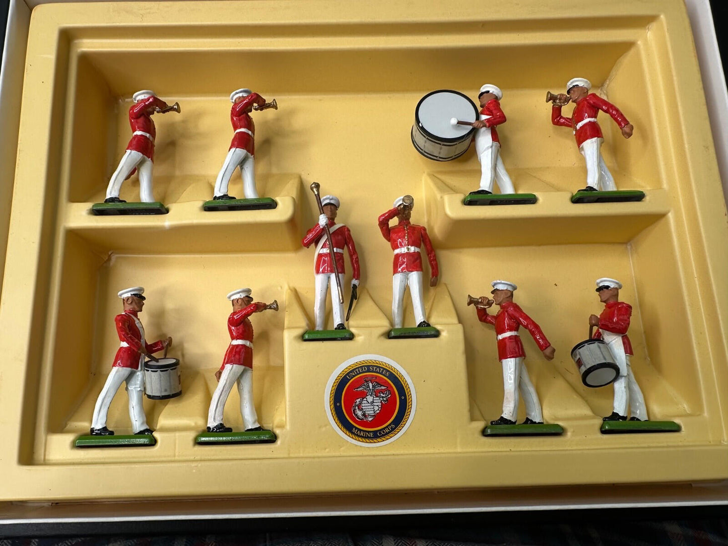 Britains Deetail 1/32 scale 7305 US Marine corp band complete mint.