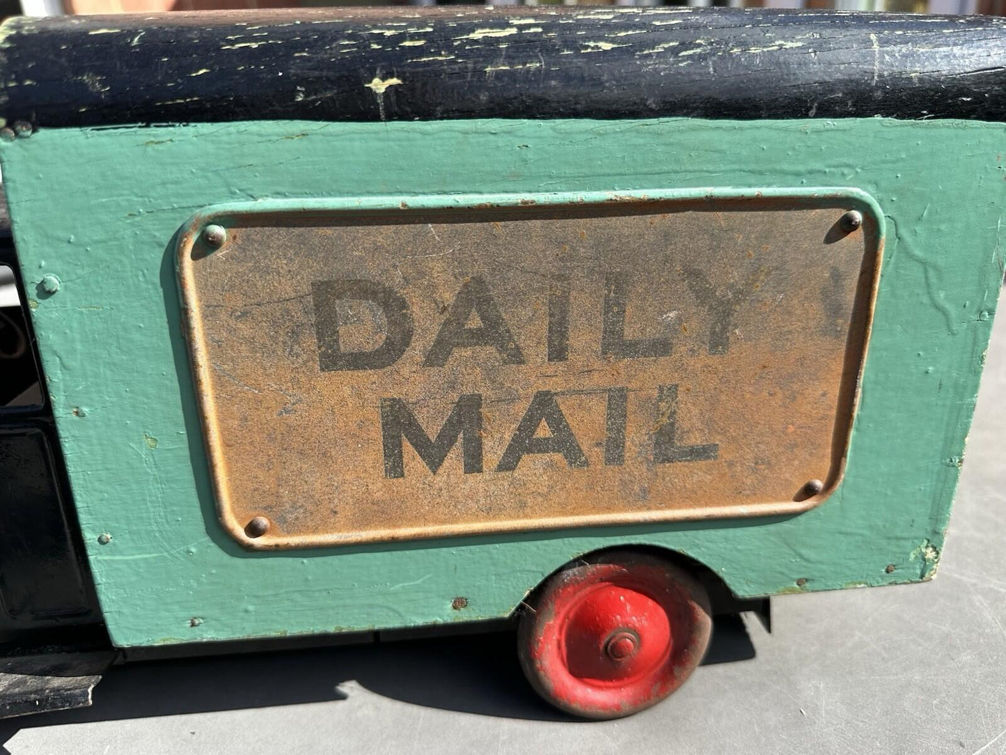 LINES BROTHERS TRI-ANG BEDFORD DAILY MAIL VAN PRE WAR LARGE PRESSED STEEL RARE