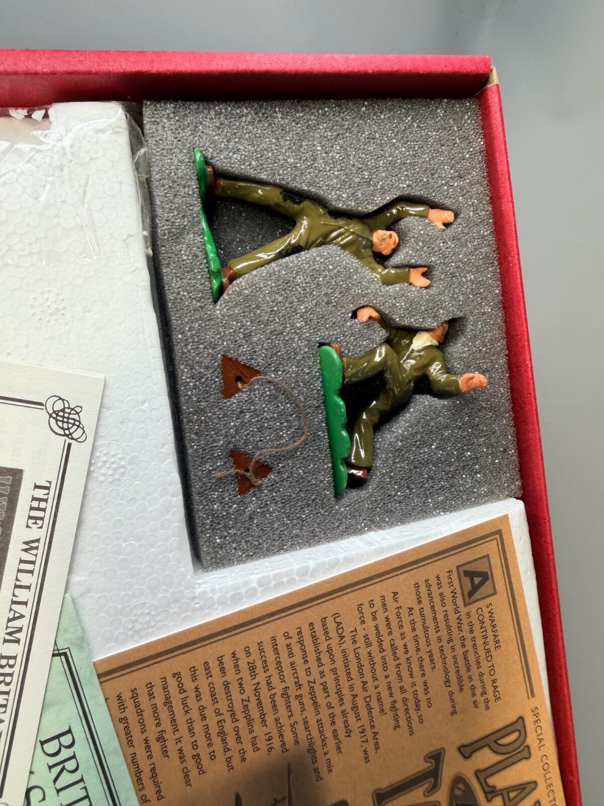 Britains Sopwith Camel 08941 Planes & Tanks Set w Box Pilot Crew WW1 Aircraft