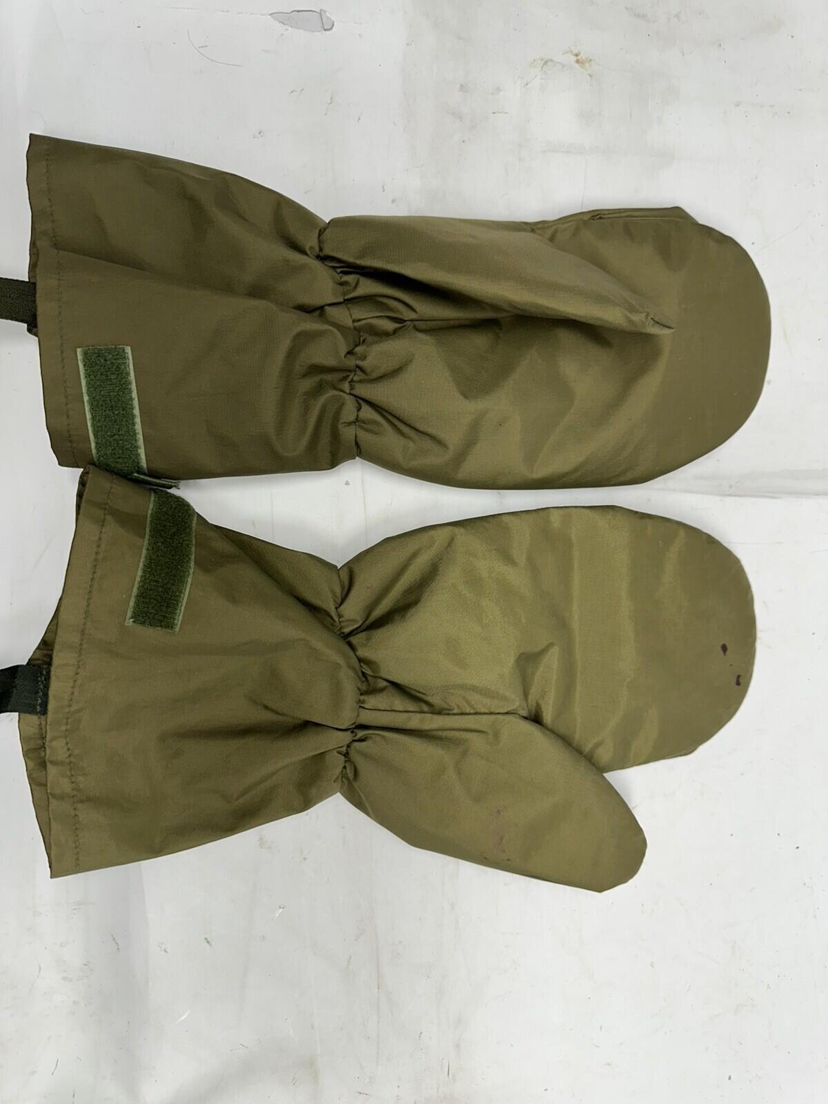 British Army Issue Arctic Mk2 Outer Mittens  Size Medium B