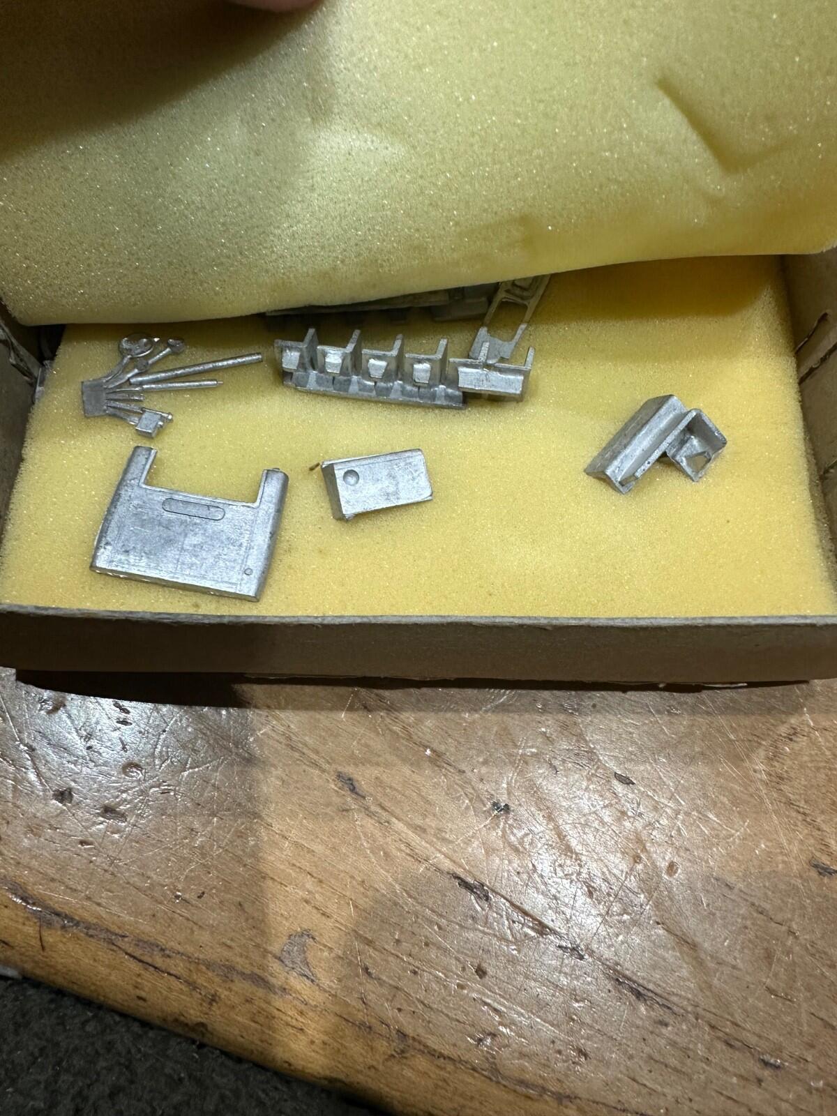 1/76 bus kit BRISTOL L post war ECW BODY EAMES MODELS BY bracken borough