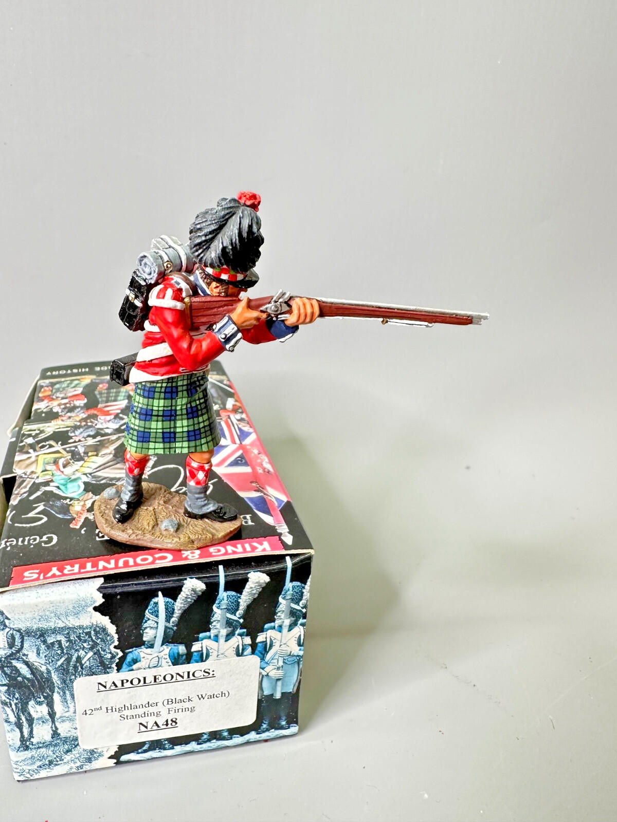 NAPOLEONIC na48 GORDON HIGHLANDERS black watch standing firing KING & COUNTRY