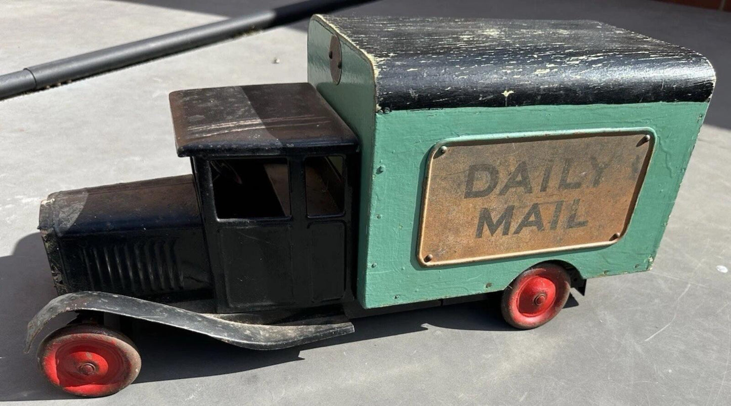 LINES BROTHERS TRI-ANG BEDFORD DAILY MAIL VAN PRE WAR LARGE PRESSED STEEL RARE