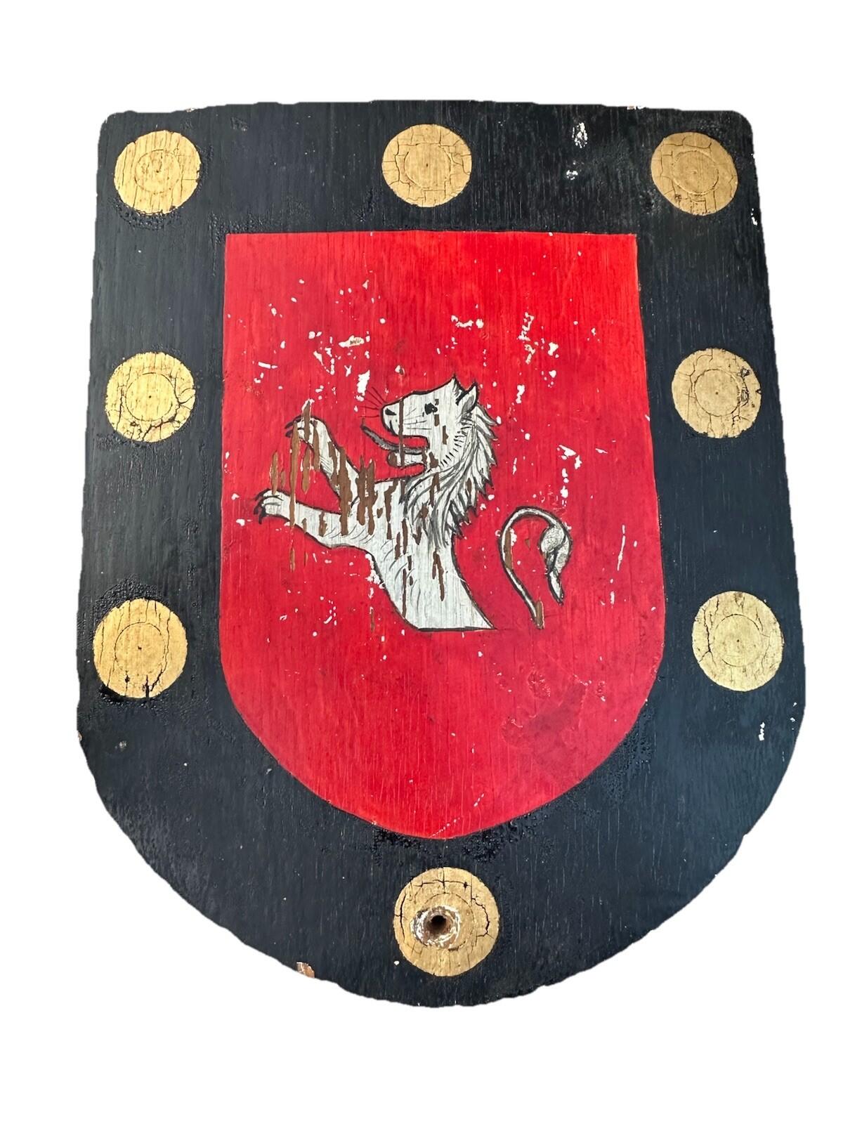 Lynn family antique crest coat of arms  Antique Reclaimed Hand Painted Shield