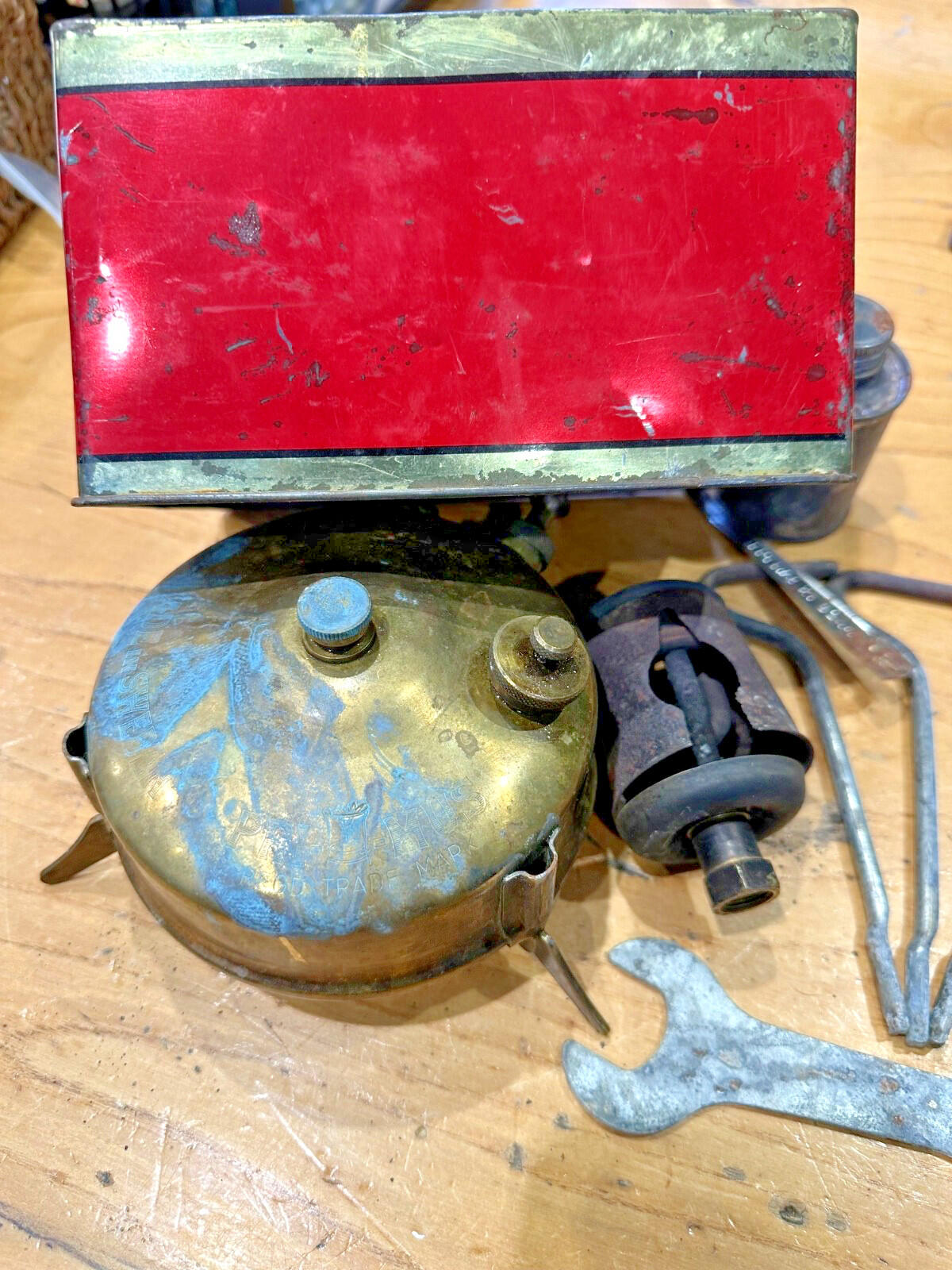 OPTIMUS No 210 CAMPING STOVE WITH ORIGINAL TIN BOX MADE IN SWEDEN VINTAGE