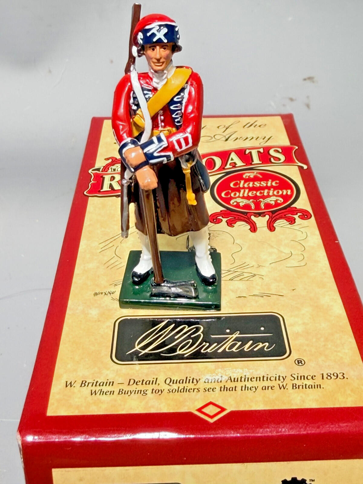 W. BRITAINS #43101 REDCOATS BRITISH PIONEER  1st foot guard 1755 NOS 54MM