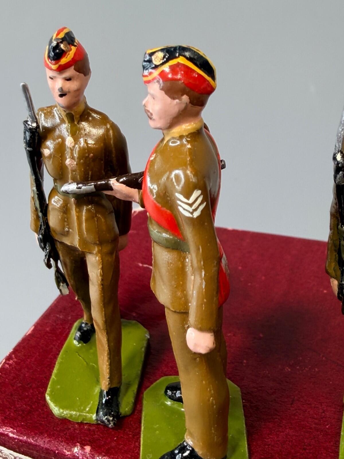 Rose Soldier’s Soldiers Foreign Armies Set Hand Painted KINGS OWN BORDERERS MIB