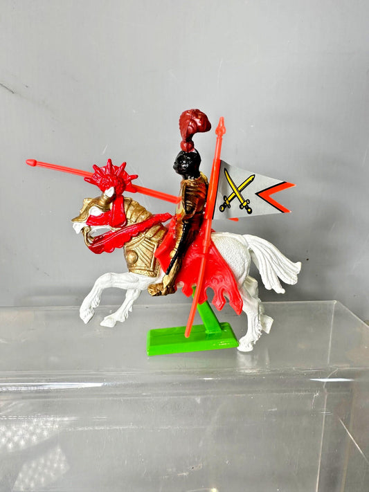 Britains Deetail toy soldiers 1/32 scale medieval night on horseback new red