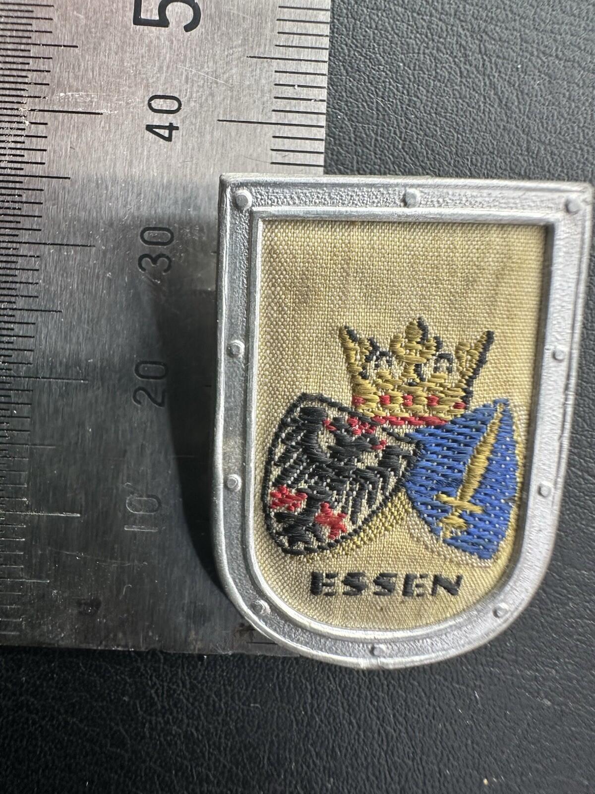 WW2 German Tinnie .winter Welfare Fern Verkehr Original ! Embroidery Essen