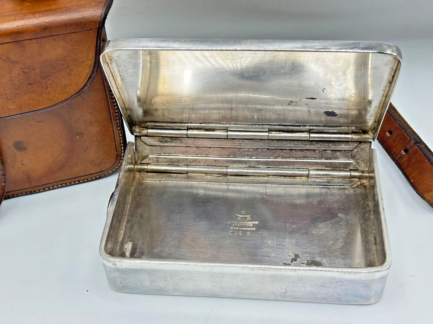 james Dixon Leather-Cased Saddle Fitting Sandwich Tin — Hunting Collectable